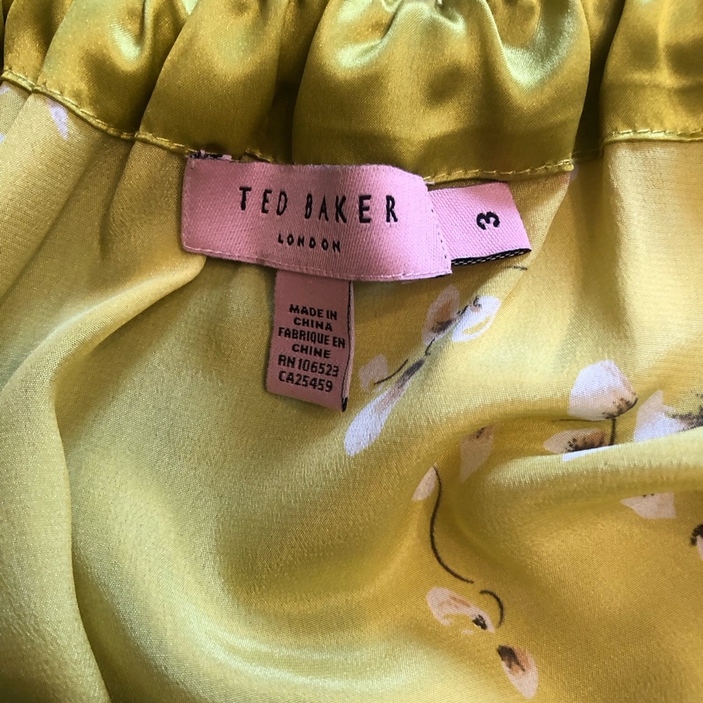 Ted Baker London Chartreuse  Floral Silk Blouse with Bow Detail. Size 3 - Picture 6 of 8